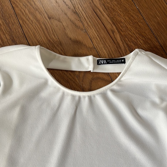 Backless white Zara top - Picture 2 of 3